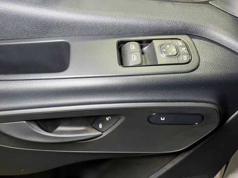 Used 2025 Mercedes-Benz Sprinter 2500 image 21