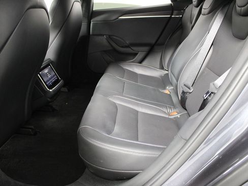 Used 2022 Tesla Model S Plaid image 29