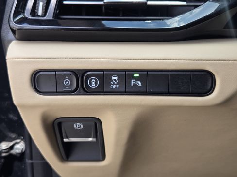 Certified 2024 Acura MDX FWD w/ Technology Package image 15