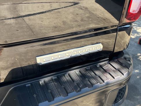 Used 2022 GMC Sierra 1500 Elevation w/ Preferred Package AWD/4WD image 15