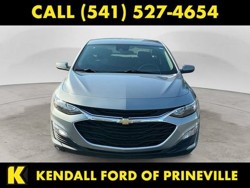 Used 2023 Chevrolet Malibu LT FWD image 2