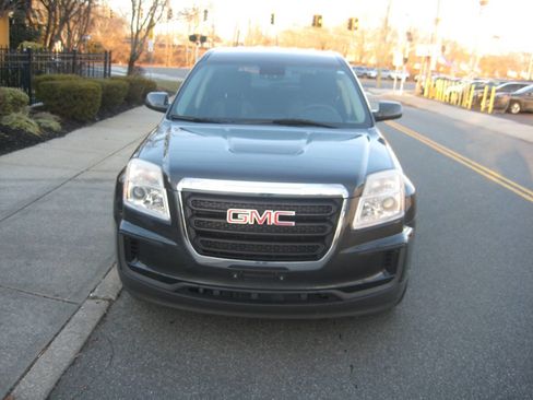 Used 2017 GMC Terrain SLE image 1