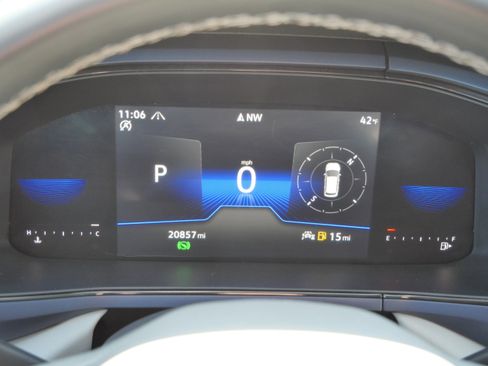 Certified 2022 Volkswagen Taos SE image 22