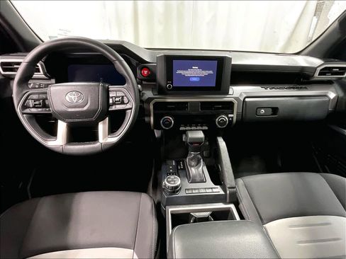 Certified 2025 Toyota Tacoma TRD Off-Road image 21