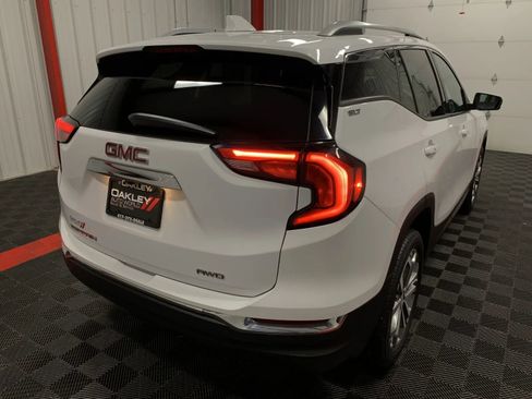 Used 2021 GMC Terrain SLT image 17