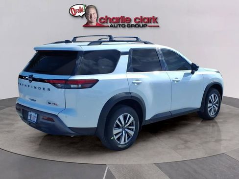 New 2026 Nissan Pathfinder SL FWD image 5