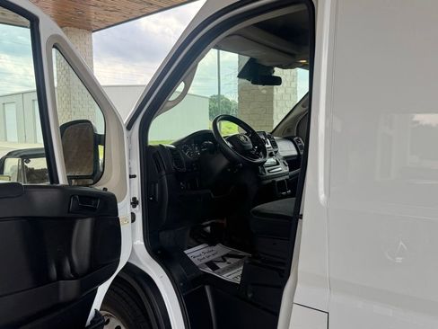 Used 2022 RAM ProMaster 3500 w/ Convenience Group FWD image 13