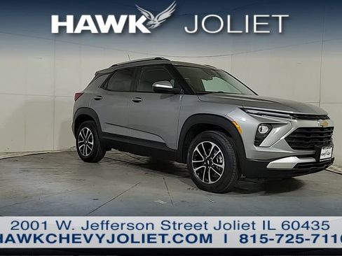 Used 2025 Chevrolet TrailBlazer LT AWD/4WD image 8