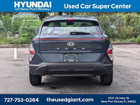 Certified 2024 Hyundai Kona SE FWD image 4