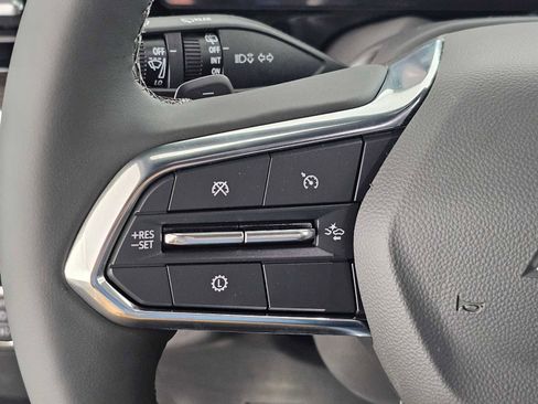 New 2025 Chevrolet Suburban Premier image 26