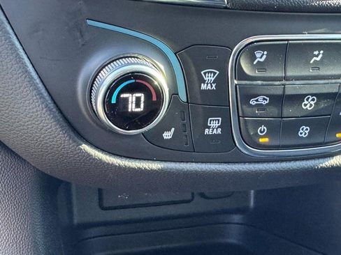 Used 2023 Chevrolet Equinox LT w/ Driver Convenience Package image 21