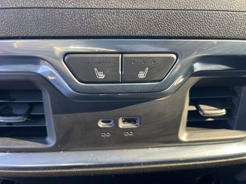 New 2025 GMC Sierra 2500 SLT w/ SLT Convenience Package image 19