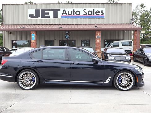 Used 2018 BMW 750i xDrive AWD/4WD image 8
