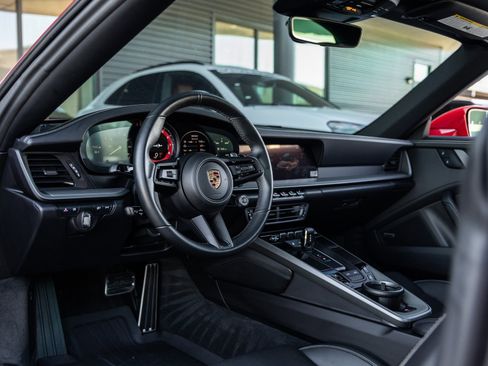 Certified 2024 Porsche 911 Targa 4 image 4