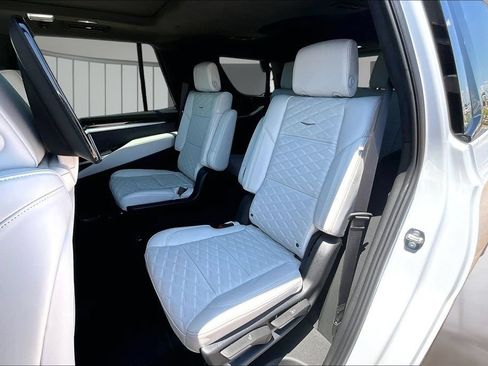 New 2026 Cadillac Escalade Platinum Sport w/ LPO, ONYX Package AWD/4WD image 10