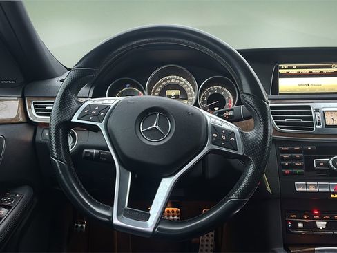 Used 2014 Mercedes-Benz E 350 4MATIC Sedan image 13