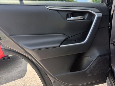 Used 2021 Toyota RAV4 XLE FWD image 30