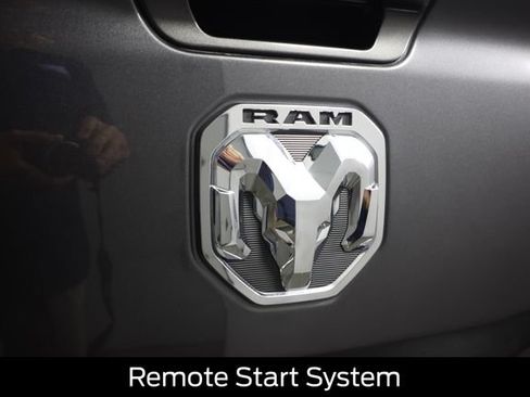 Used 2022 RAM 1500 Big Horn AWD/4WD image 32