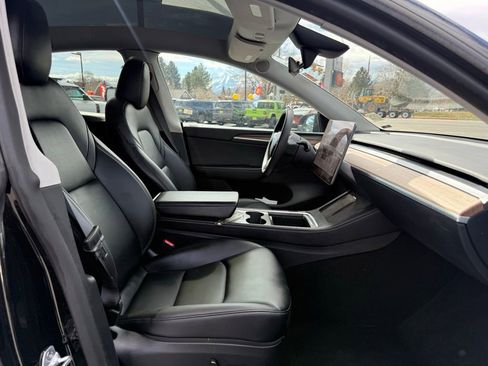 Used 2024 Tesla Model Y Long Range image 9