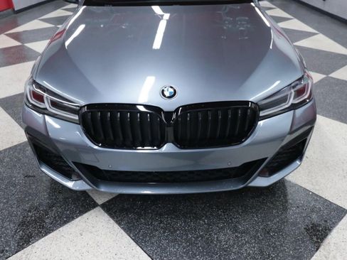 Used 2022 BMW 530i w/ M Sport Package RWD image 4