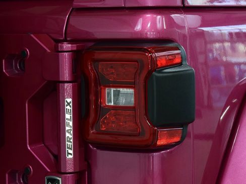 Used 2024 Jeep Wrangler Sahara w/ Technology Group image 20