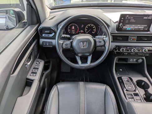 Certified 2025 Honda Pilot EX-L image 24