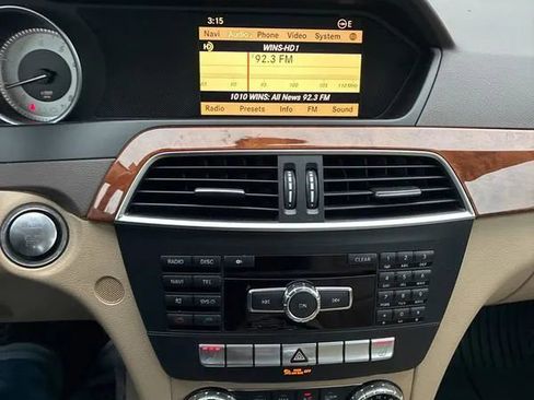 Used 2012 Mercedes-Benz C 300 C 300 4MATIC Luxury Sedan 4D image 20