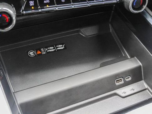 Used 2025 Chevrolet Tahoe LT image 26