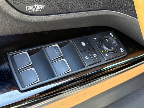 Used 2022 Lexus LX 600 4WD w/ Accessory Package (Z1) image 20