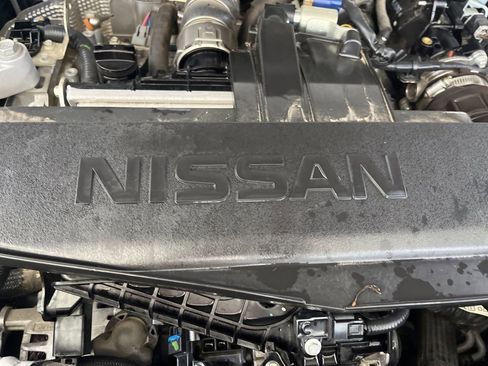 Used 2024 Nissan Rogue S AWD/4WD image 10