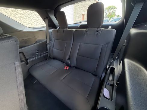 Used 2020 Ford Explorer XLT w/ Comfort Package AWD/4WD image 19