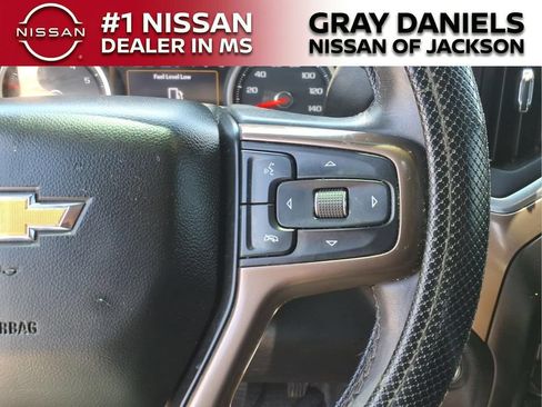 Used 2019 Chevrolet Silverado 1500 High Country w/ Technology Package AWD/4WD image 15