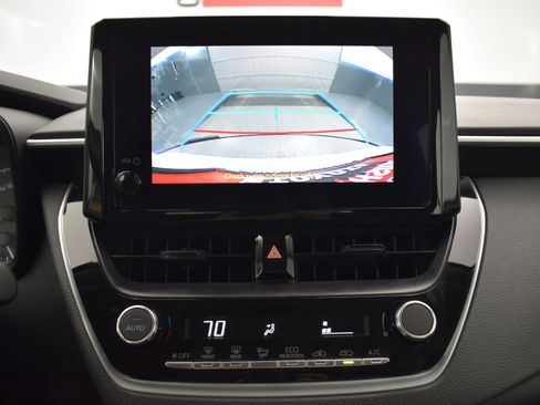 Used 2025 Toyota Corolla LE image 15