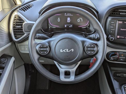 Used 2023 Kia Soul LX image 21