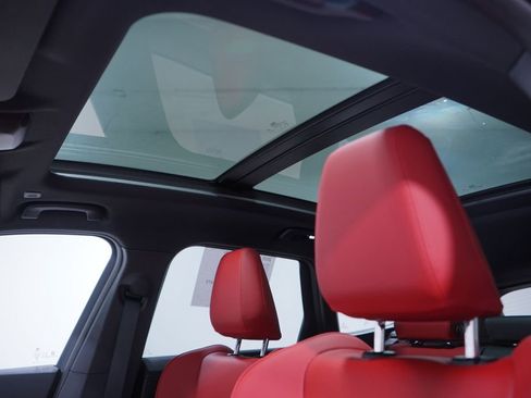 Used 2025 BMW X1 xDrive28i w/ Convenience Package AWD/4WD image 8