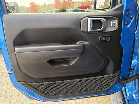 Used 2024 Jeep Wrangler Sport S image 10