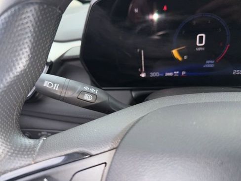 Used 2025 Chevrolet TrailBlazer LT image 37