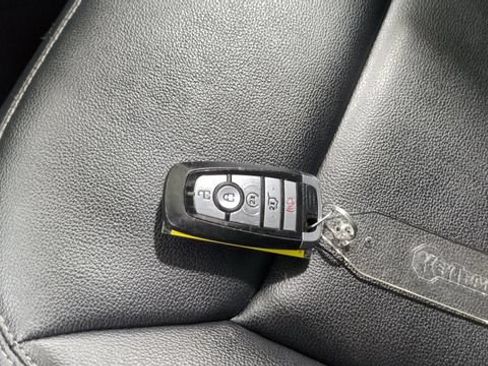 Used 2020 Ford Explorer XLT w/ Equipment Group 202A AWD/4WD image 27
