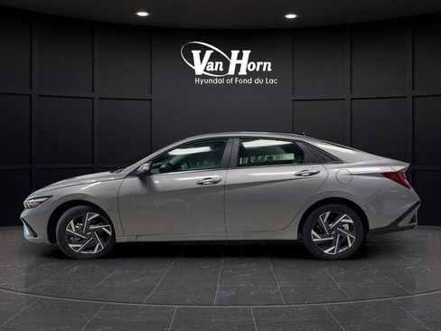 New 2026 Hyundai Elantra Limited image 6