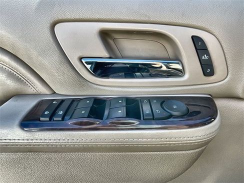 Used 2012 Cadillac Escalade EXT Premium image 23