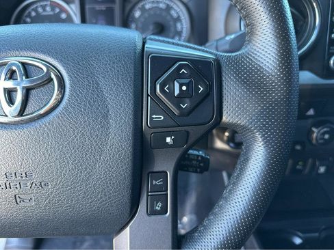 Used 2020 Toyota Tacoma TRD Sport image 22