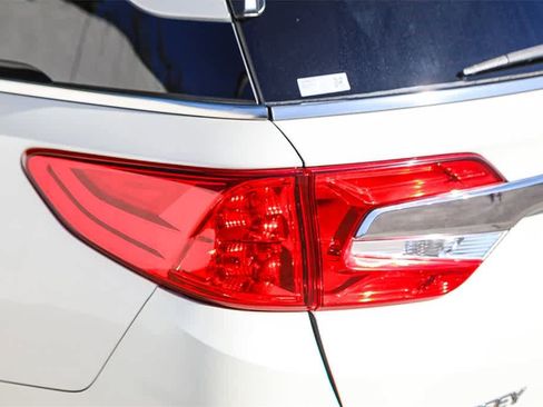 Used 2019 Honda Odyssey EX-L image 8