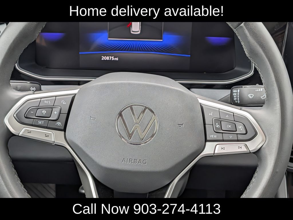 Used 2026 Volkswagen Jetta SE FWD image 14