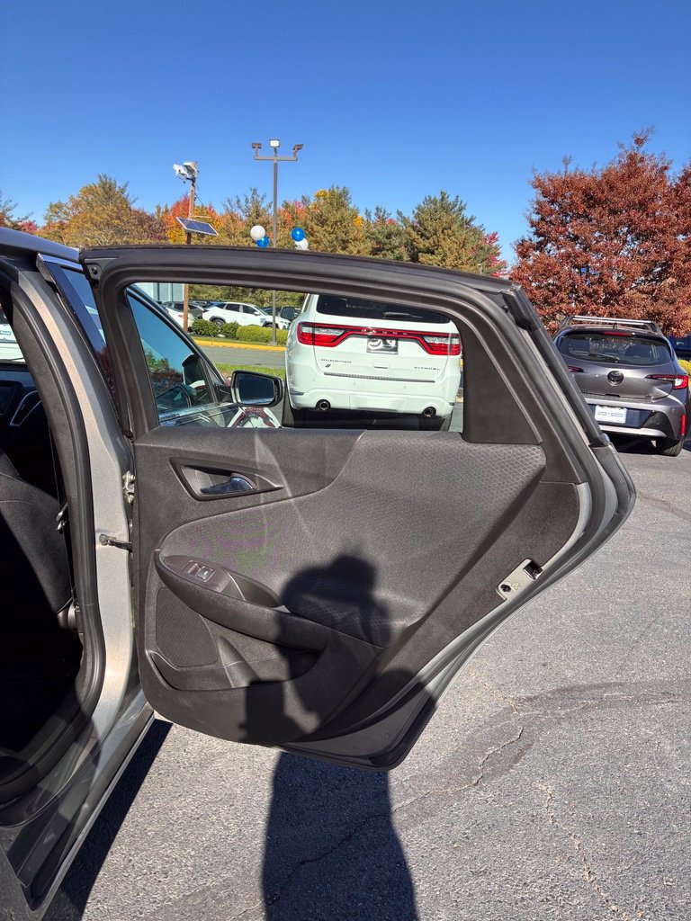 Used 2018 Chevrolet Malibu LT FWD image 23