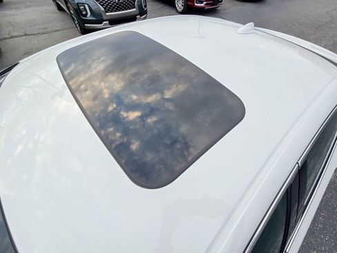 Used 2018 Volvo S60 T5 Inscription image 13