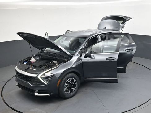 Used 2024 Kia Sportage LX image 30