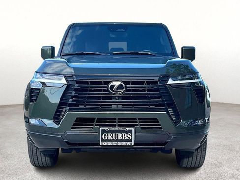 Used 2025 Lexus GX 550 w/ Accessory Package (2T) image 6
