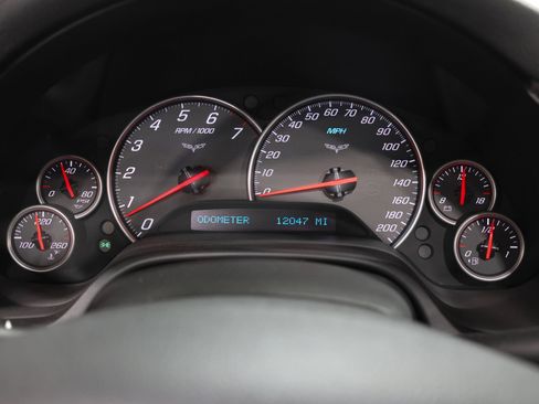 Used 2006 Chevrolet Corvette Coupe w/ Preferred Equipment Group RWD image 72