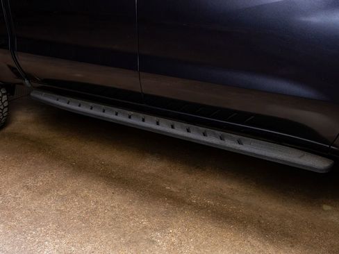 Used 2022 Chevrolet Silverado 1500 ZR2 w/ Technology Package image 13