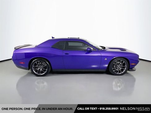 Used 2023 Dodge Challenger R/T Scat Pack RWD image 4